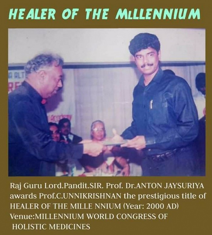 World's legendary master of CHINESE ACUPUNCTURE , Raja Guru Knight commander Lord Pandit SIR Prof.Dr.ANTON JAYASURIYA confers Prof.C.UNNIKRISHNAN prestigious title of HEALER OF THE MILLENNIUM (Venue: World Congress. Year2000)